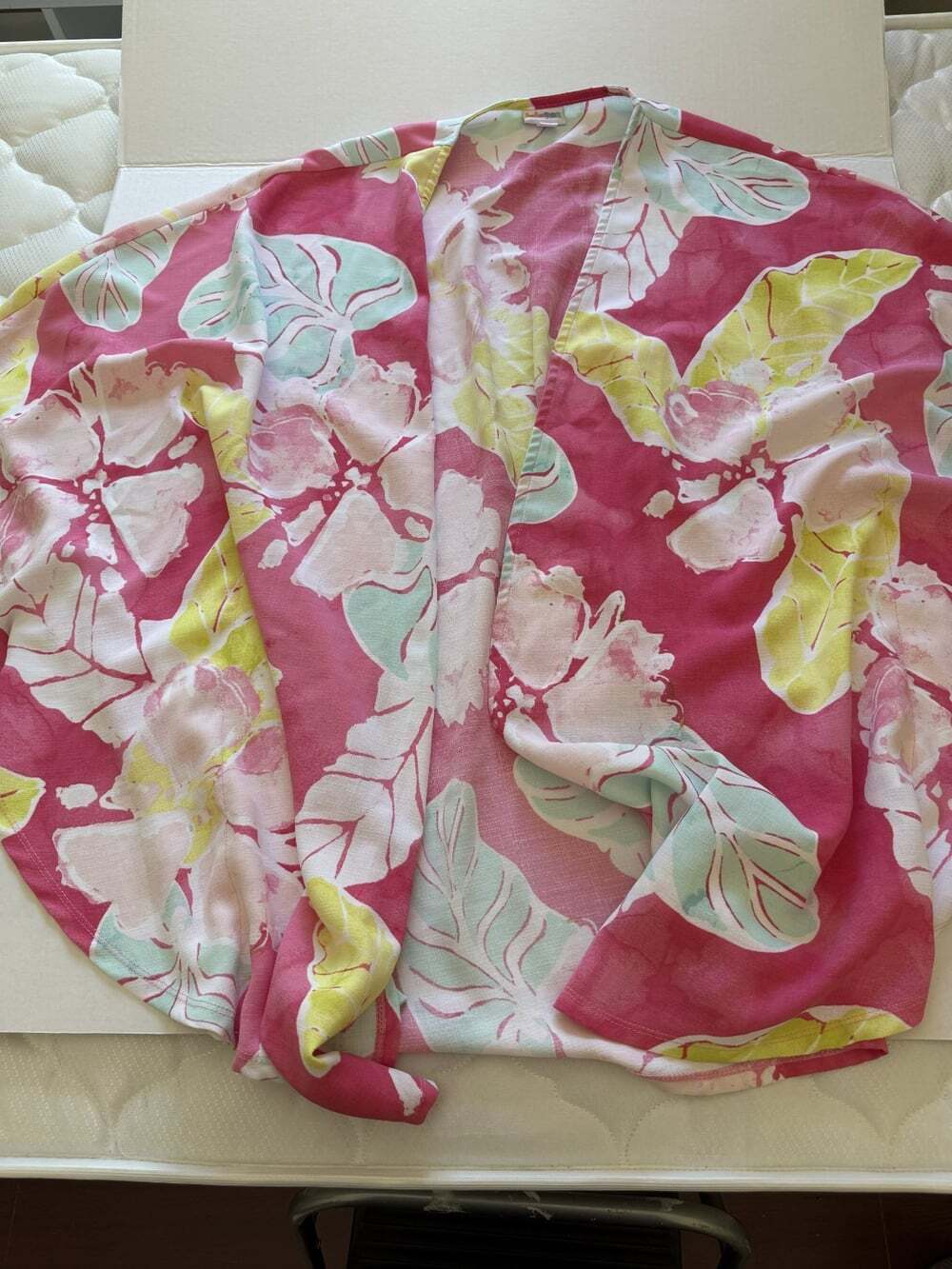 LuLaRoe Pearl Kimono Womens S Pink Tropical Floral Open Front Cardigan Cover Up